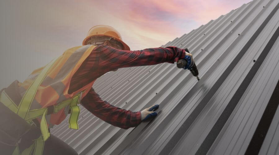 Professional gutter cleaning in Newcastle, NE